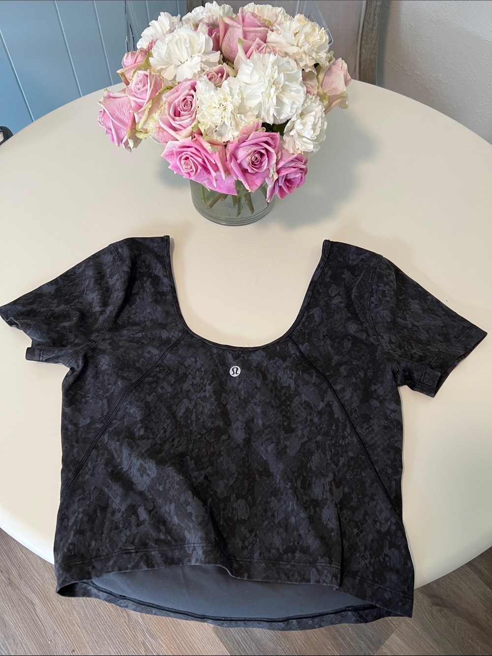 lululemon athletica Black Short Sleeve Scoop Neck Crop Top